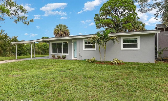 Rockledge House | A quiet, private, and secluded home near Orlando, Viera and the Beach!