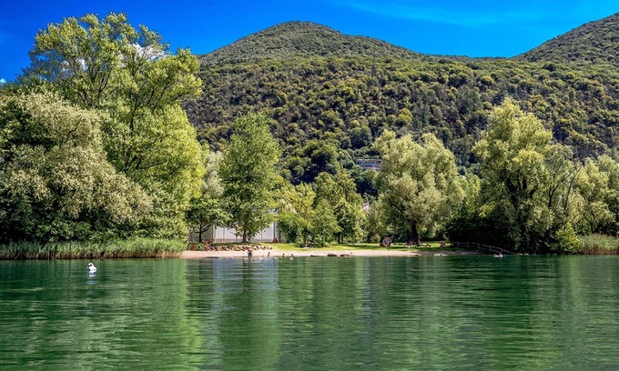 Barbengo House | A real lake experience, with boat rental.