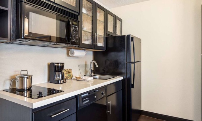 Troy Resort | A Relaxing Vacation in Detroit, Kitchen Available, Pet-Friendly Property!