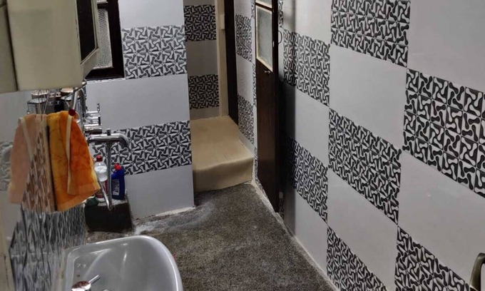 Park Street Apartment | A room with an homey atmosphere in the heart of the city of Joy!