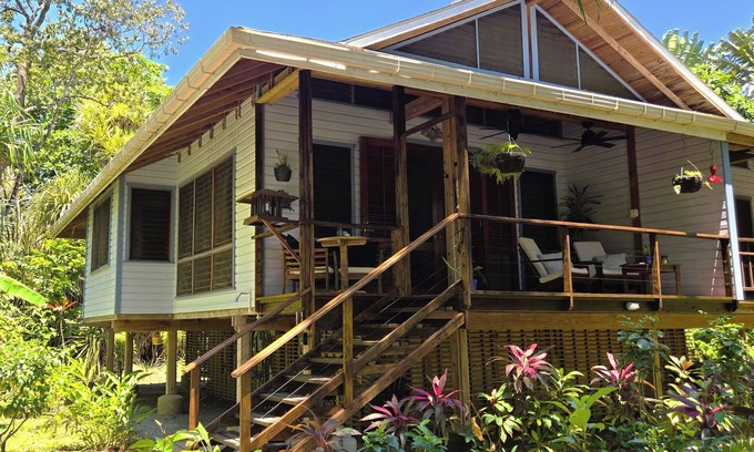 Roatan House | A Serene Island Beach Retreat With Optional Car