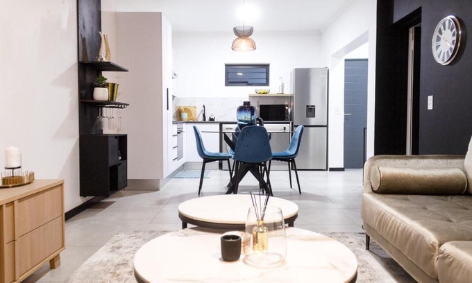 Greater Johannesburg Metropolitan Area Apartment | A slice of heaven - Bryanston
