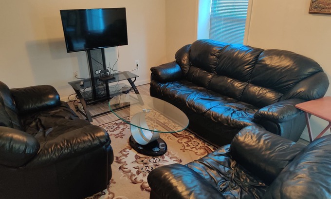 Randallstown House | A spacious furnished 1bdr basement apartment.