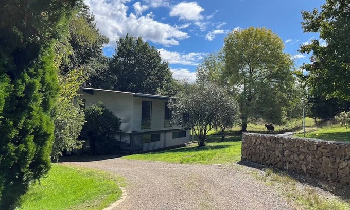 Jamieson House | A special place for families & travellers on the river bank in Jamieson town.