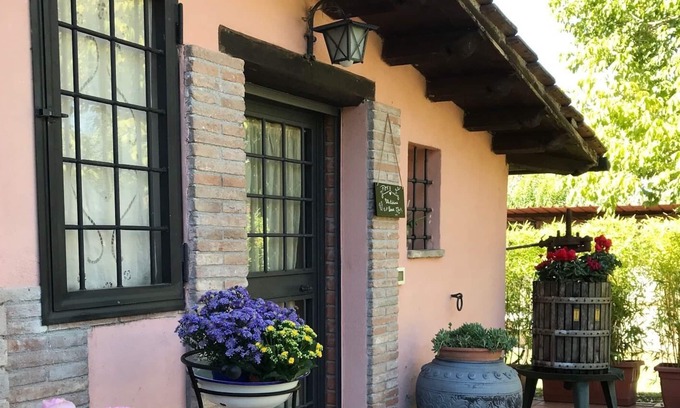 Villa Adriana Apartment | A stone's throw from Villa Adriana! Apartment with parking and garden