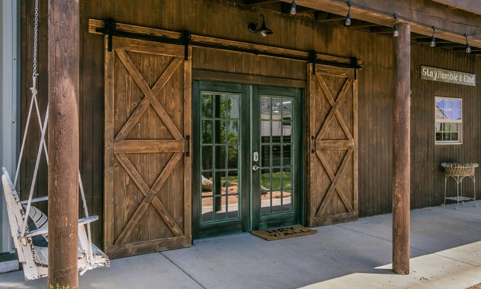 Canyon House | A true West Texas experience , Golf retreat and 20 min. to Palo Duro Canyon