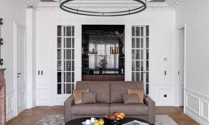 Saint-Germain-l'Auxerrois Apartment | A Unique Serviced 2-BR/2Ba - Place Vendôme Louvre II