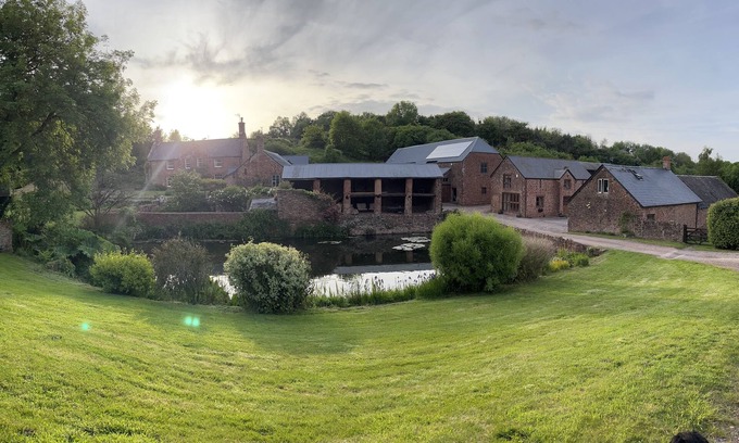 Fiddington Cottage | A Very Spacious Cottage in a Beautiful Location - near Quantock Hills & Exmoor