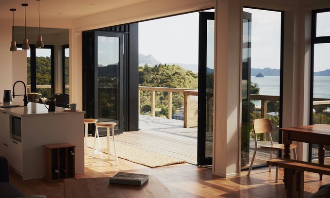 Cooks Beach House | A view like none other