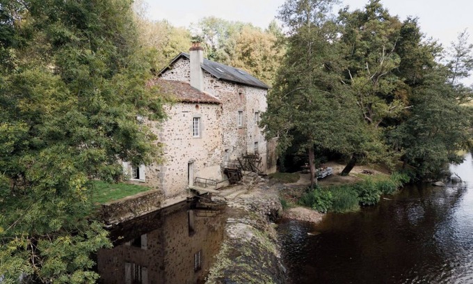 Bussiere-Poitevine House | A water mill on the banks of the Gartempe, for peace, relaxation and reunion!
