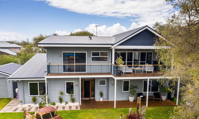 Busselton House | A Wave From It All - Exclusive Escapes