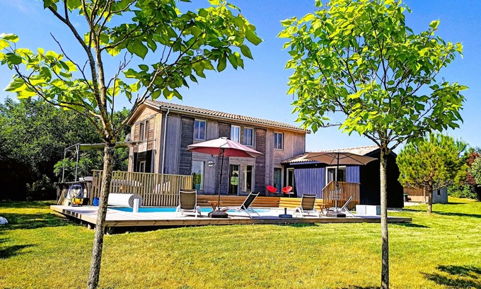 Devillac House | A wooden house, a blend of authenticity and refinement