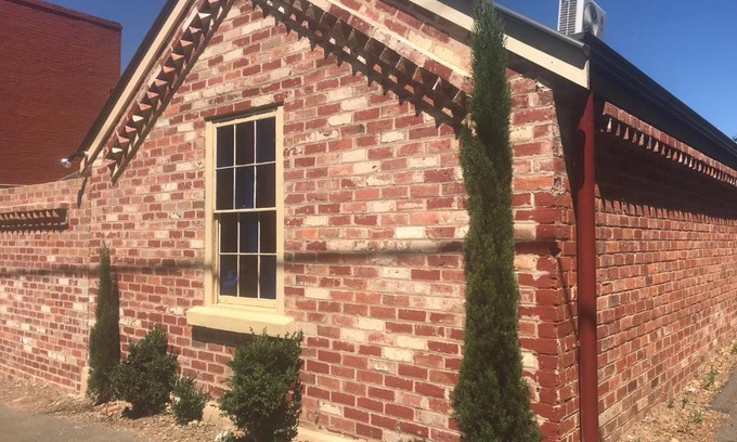 Castlemaine House | Aarav Cottage