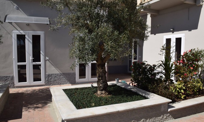 Rho Bed & Breakfast | AB&B LEONARDO