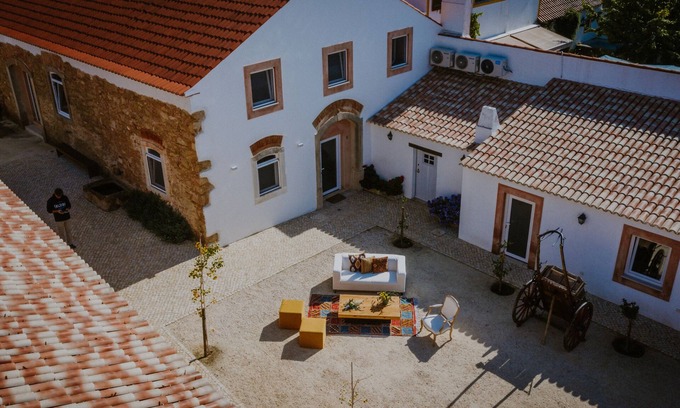 Alenquer Bed & Breakfast | Aba da Serra, Rural Tourism, with breakfast, garden and swimming pool.