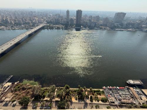 Al Manial Apartment | Abdulaziz Al Saud Street - Panoramic Nile-Pyramids view 3BR Apartment