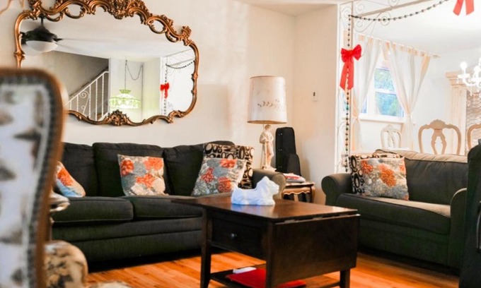 Havertown House | ABnB Superhost - Siri's Favorite Place