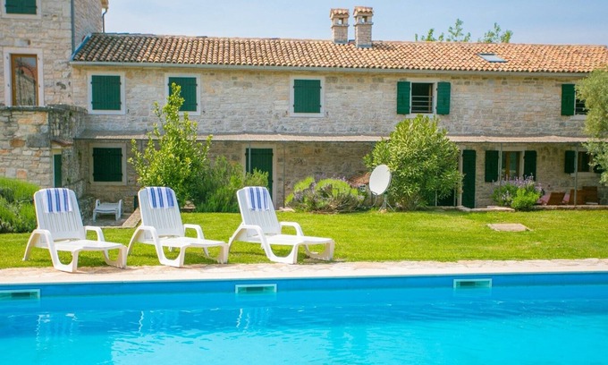 Selina Apartment | Abortolami with Pool and Garden