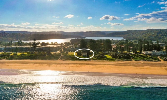 Narrabeen Apartment | Absolute Beachfront