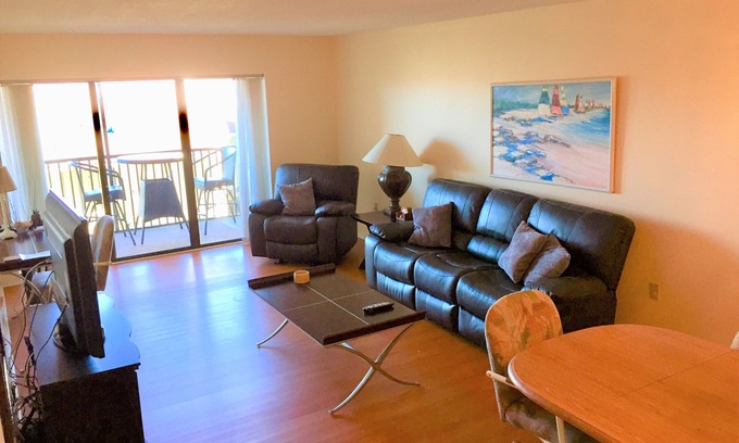 Siesta Key Condo | Absolutely Affordable at Bay Oaks in Siesta Key