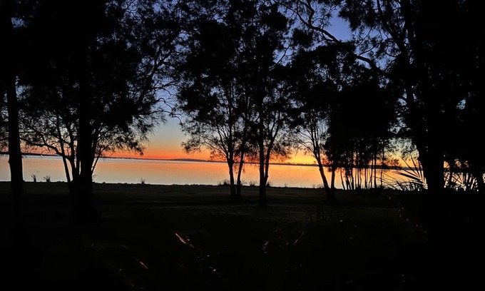 Berkeley Vale House | Absolutely Lakeside House, quiet and peace