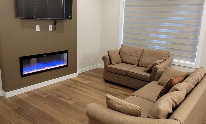Airdrie House | AC Brand New 3 Bedroom Full House 🏠
