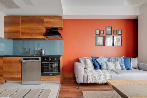 Sisli Apartment | AC - Next to Bomontiada - Residence Building