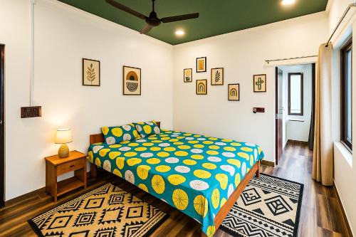Tollygunge House | ac room with kitchen and Terrace