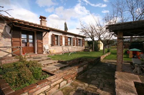 Donoratico House | Acacia casetta con giardino