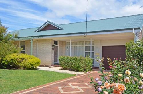 Emu Point House | Acacia Grove by the BnB Collection