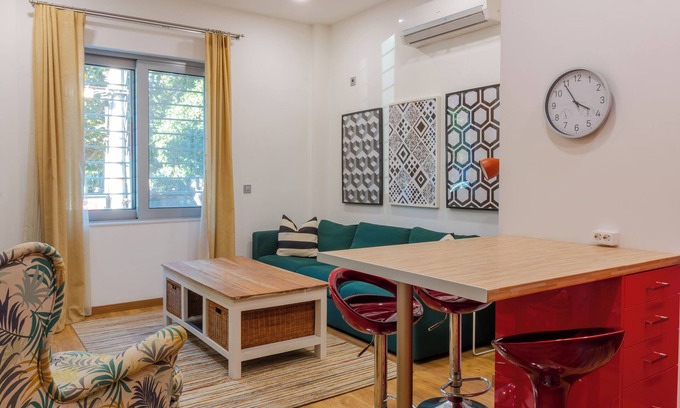 Kolokinthou Apartment | Academia 01 flat by the Park
