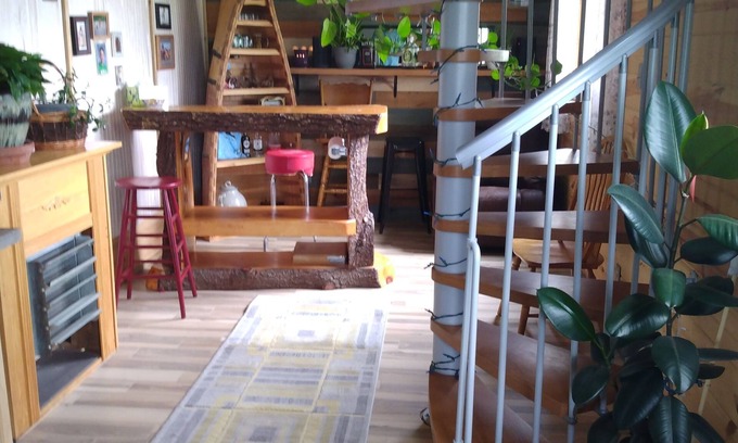 International Falls House | Access to Rainy Lake . river retreat