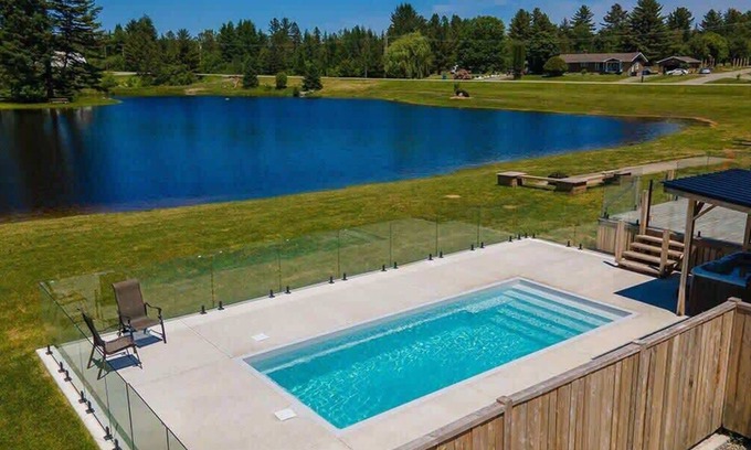 Cookshire-Eaton Ski Chalet | Access to the river - Spa - Inground pool