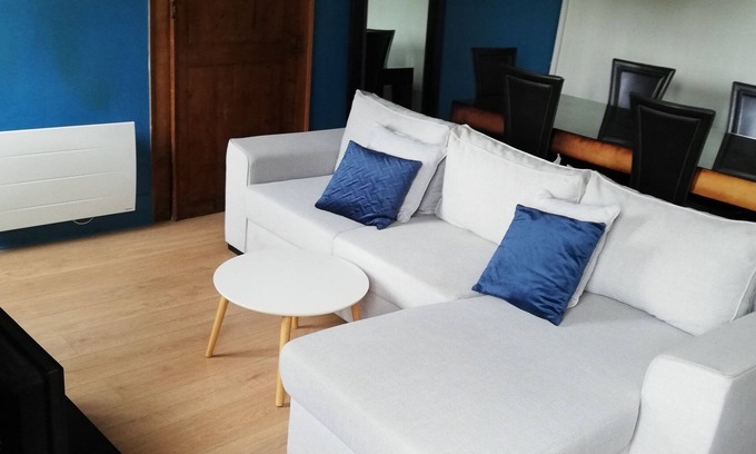 Cande Apartment | Accommodation Candé center✰3 beds✰kitchen✰salon✰wifi