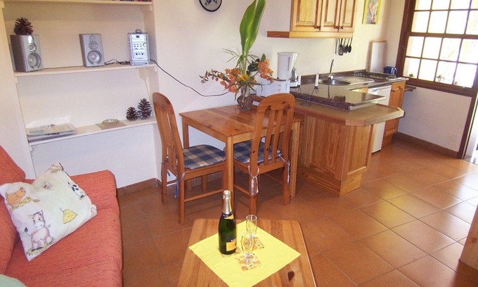 Tazacorte Apartment | Accommodation for 2 persons, 38 m², terrace and small garden