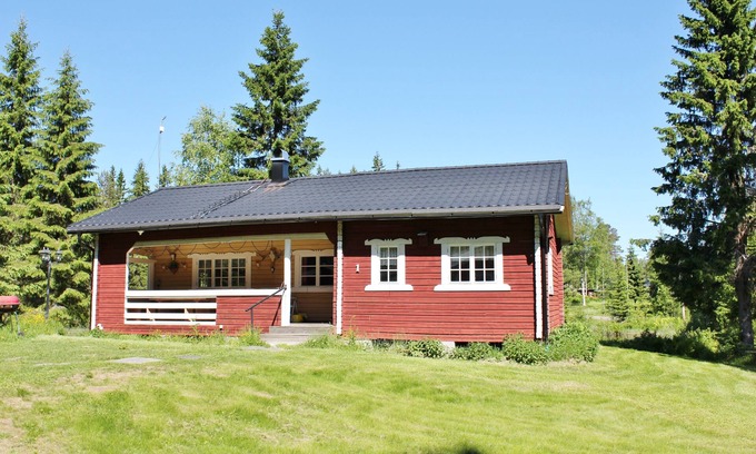Axland Cabin | Accommodation in the forest by the lake. Come and visit us in Sweden