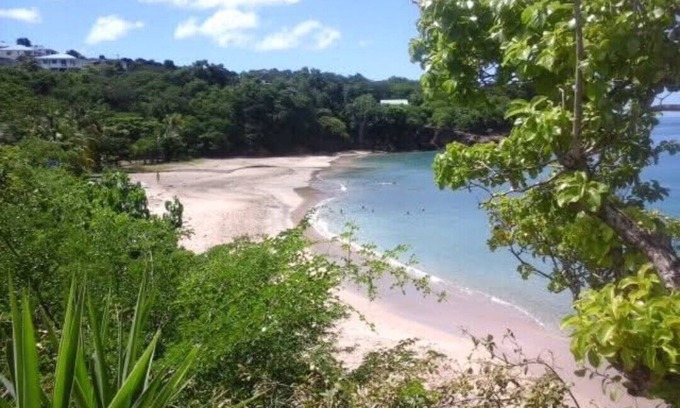 Deshaies House | Accommodation overlooking the caribbean