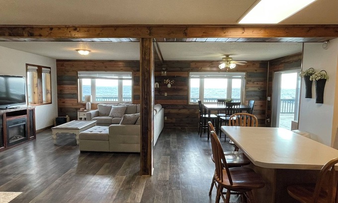 Devils Lake House | "Ackerman Lakeside" - 3 Story, 4 Bed, 3 Bath