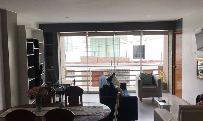 Chiclayo Apartment | Acogedor Departamento en 1 Piso con Cochera