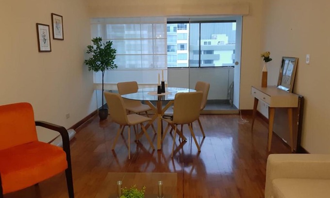 San Antonio Apartment | Acogedor Dpto en Miraflores de 90 m2 y 2 cuartos