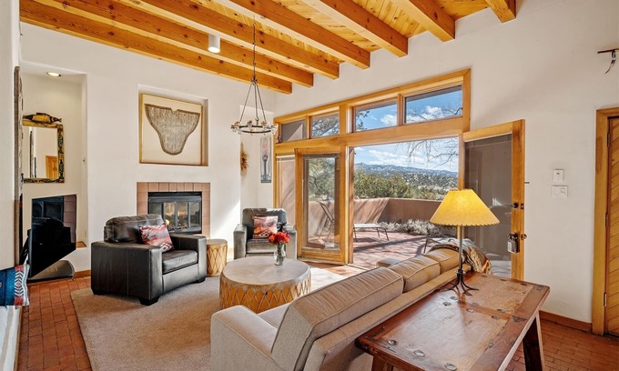 Nambe Pueblo House | Acoma - Close to Santa Fe Opera and Four Seasons