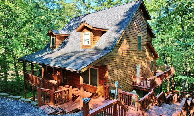 Basye Cabin | Acorn Ridge: Modern Shenandoah Mountain 4 Bedroom 4 Bathroom, Firepit, Theater