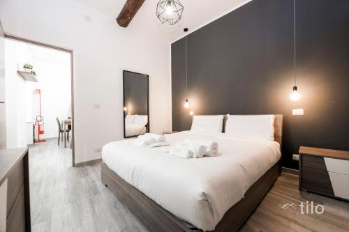 Genoa Historical Centre Apartment | Acquario 3', 2BR, AC, Wifi & Netflix by Tilo