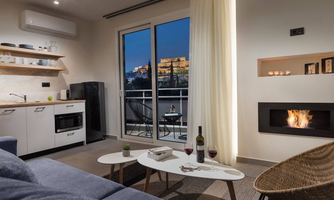Kinosargous Apartment | Acropolis View Homey#2 in the heart of Athens