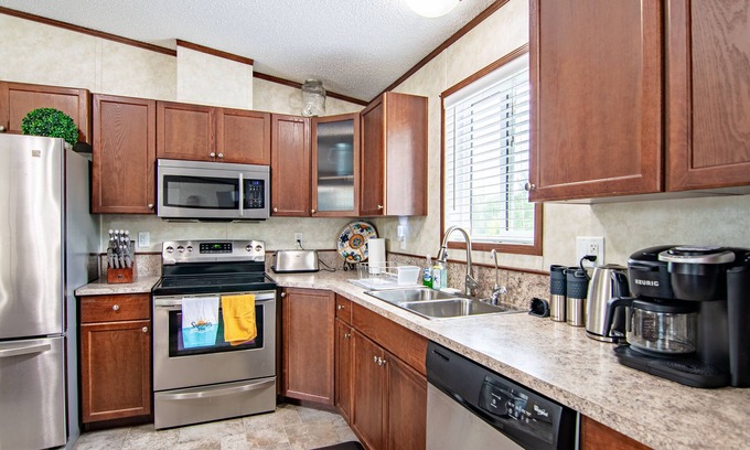 Sylvan Lake Cabin | Across from the beach and in downtown Sylvan Lake