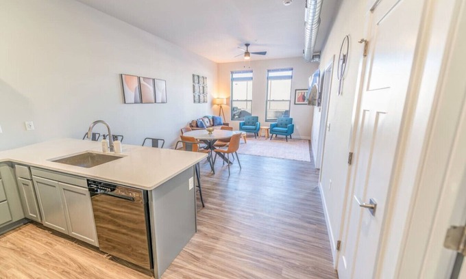 Downtown Eau Claire Apartment | ADA Compliant 1br Apartment/Downtown/UWEC