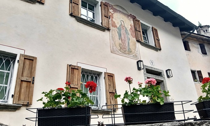 San Giacomo Filippo House | Adamossi Lombardini Completely renovated historic house in Sluga Valley.