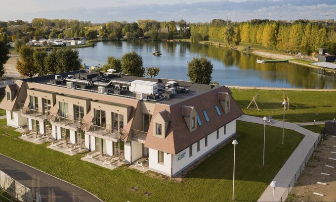 Jabbeke Apartment | Adapted studio with dishwasher, on a resort, near a recreational lake