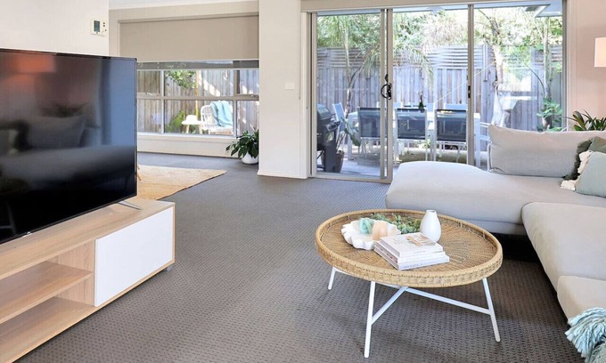 Geelong West House | Addis Hideaway - Pet friendly