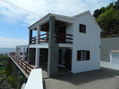 Lajes do Pico House | Adega Ninho da Cagarra